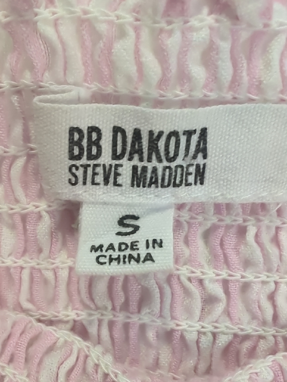 BB Dakota Pink Steve Madden Smocked Off-Shoulder Crop Top Size S - Picture 3 of 3